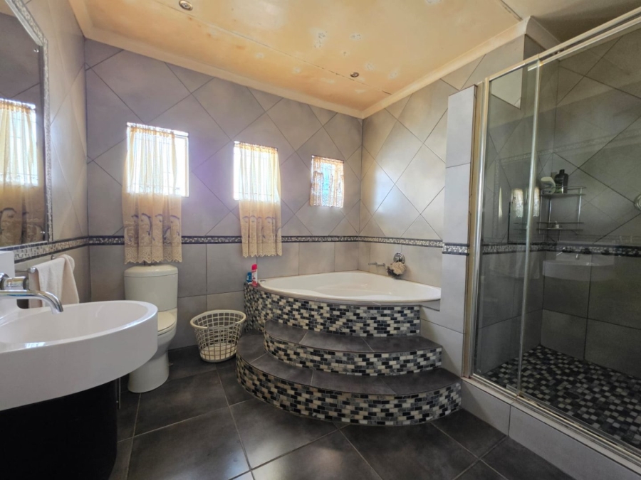 4 Bedroom Property for Sale in Sasolburg Ext 5 Free State